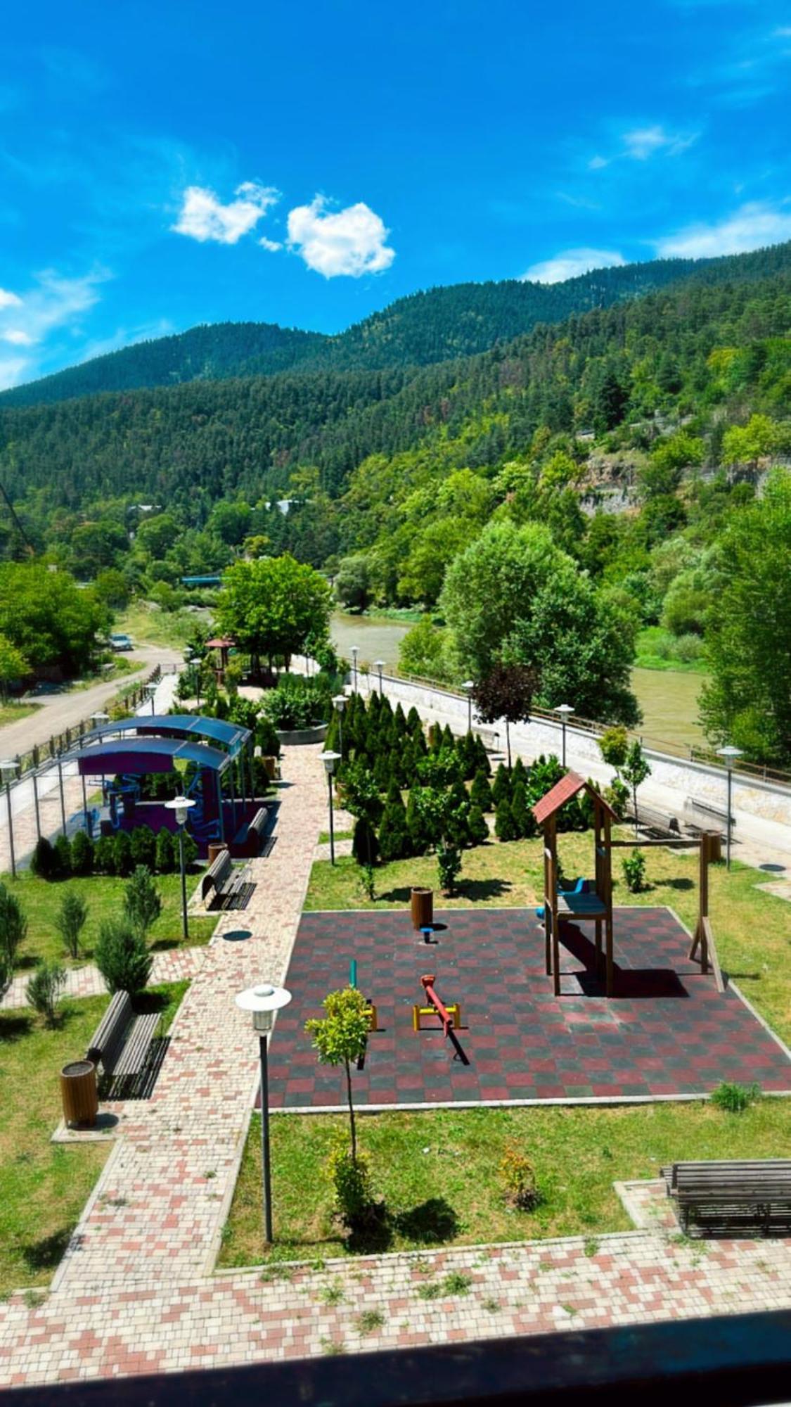 Vitali Apartment Borjomi Εξωτερικό φωτογραφία